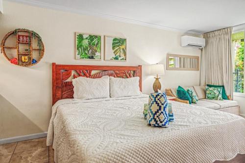 Wailua Apartment | Romantic Garden Escape - Steps to Beach