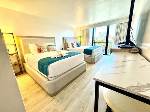 Waikiki Apartment | FREE PARKING Palms Hotel Waikiki