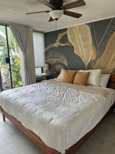 Historic Kailua Village Apartment | Luxury condo, side ocean view walk to town