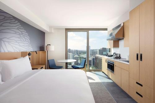 Ala Moana Hotel | Renaissance Honolulu Hotel & Spa