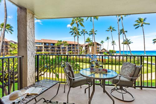 Historic Lahaina Front Street Apartment | Papakea B204