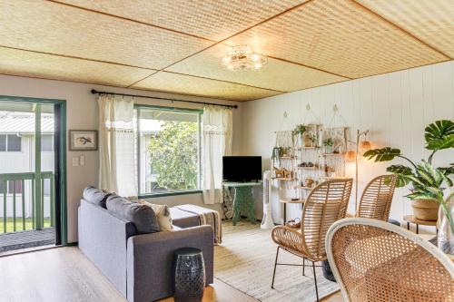 Hilo House | Walk to Dtwn Hilo! Tropical Getaway w/Pool Access