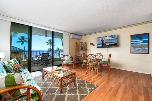 Historic Kailua Village Apartment | Kona Reef F11