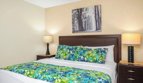 Condo (4 Bedrooms)