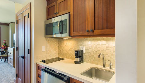 Studio, 1 King Bed with Sofa bed, Kitchenette (Island View, lanai)