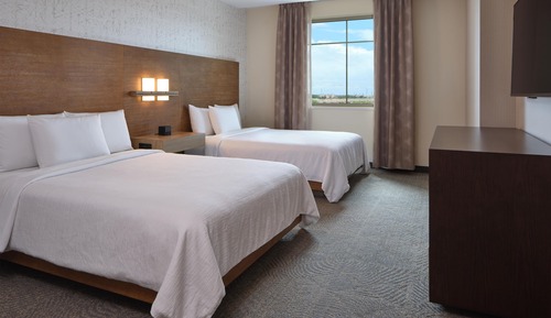 Premium Suite, 2 Queen Beds, Microwave