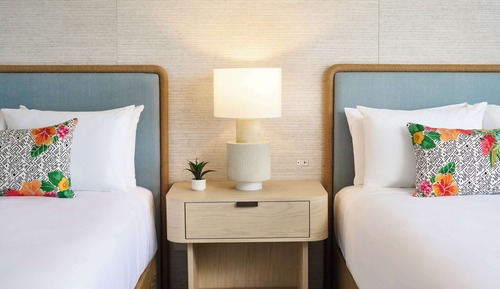 Signature Room, 2 Queen Beds, Partial Ocean View