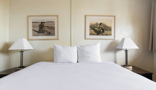 Standard Room, 1 King Bed