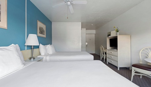 Standard Room, 2 Double Beds