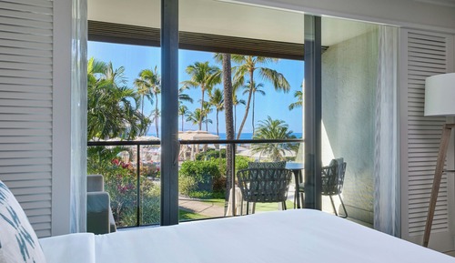 Junior Suite, 1 King Bed, Oceanfront (Ground floor)