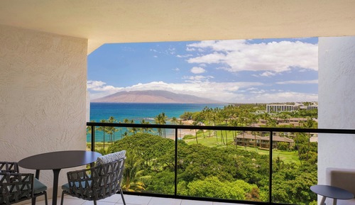 Junior Suite, 1 King Bed, Ocean View (Balcony)