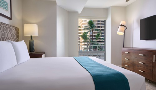Luxury 1 Bedroom Suite City View