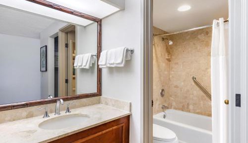 Double Room with Two Double Beds - Resort View