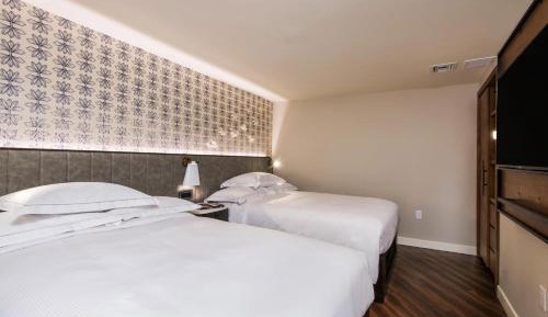 Two-Bedroom King Suite
