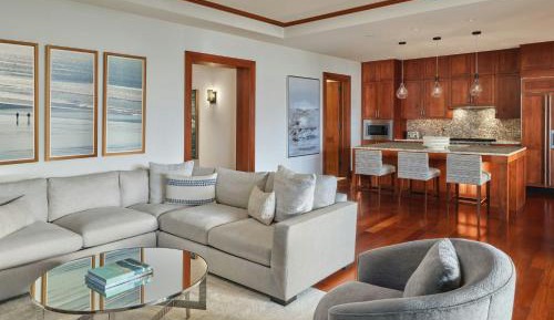 Three-Bedroom Grand Suite with Ocean View