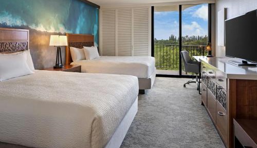 Queen Room with Two Queen Beds and Kona Coast View