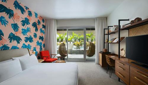 Pool Cabana Room with King Bed and Pool Access