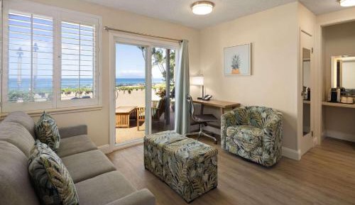 One-Bedroom Queen Suite with Ocean View - First Floor/Non-Smoking