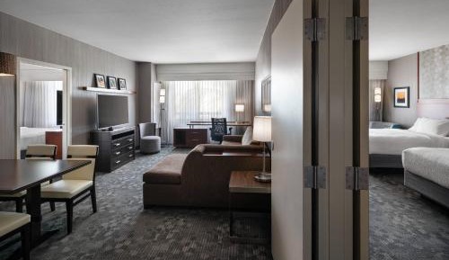 Two-Bedroom Suite with One King Bed, Two Queen Beds and Sofa Bed