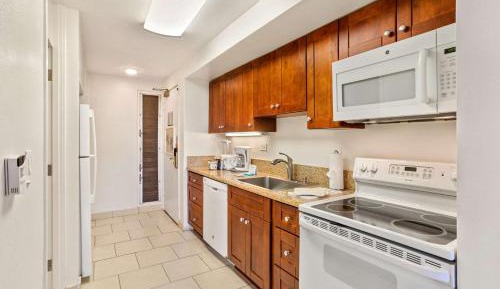  Studio Oceanside Deluxe