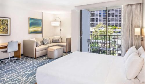 King Room with Sofa Bed, Roll-In Shower and City View - Disability Access