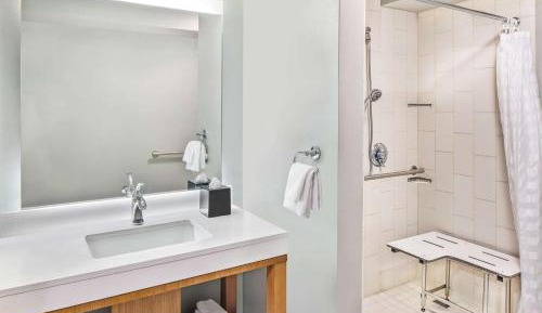 Queen Room with Two Queen Beds with Sofa Bed, City View and Roll-In Shower - Disability Access
