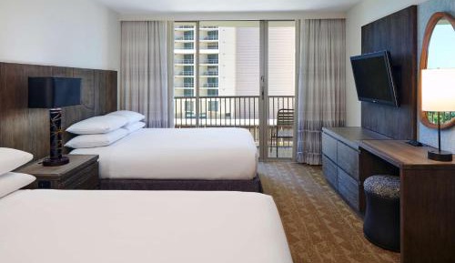 Queen Suite with Two Queen Beds and City View - Mobility/Hearing Accessible