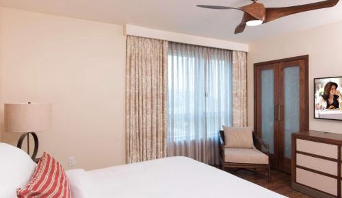 One-Bedroom King Suite with Sofa Bed