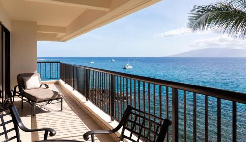 Superior One-Bedroom King Suite Oceanfront