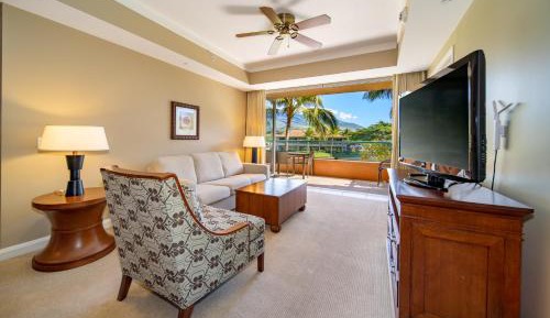 Unit 208 Konea Resort View 1 Bedroom + Den