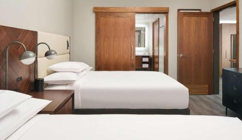 One-Bedroom Suite with Two Double Beds