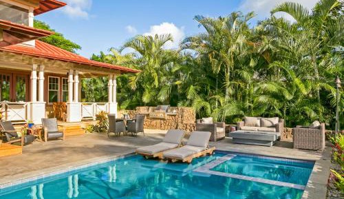 Three-Bedroom Vacation Home 