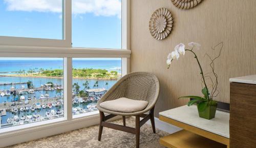 Oceanfront Room - 2 Queens