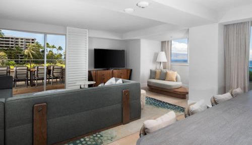 Sundeck Oceanfront King Suite with Balcony