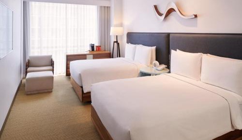 Queen Room with Two Queen Beds with Accessible Shower - Disability Access