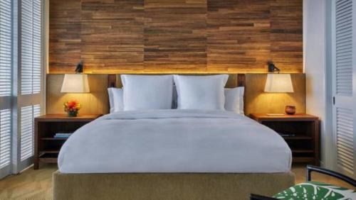 Club Deluxe Room with Outdoor Spa Tub