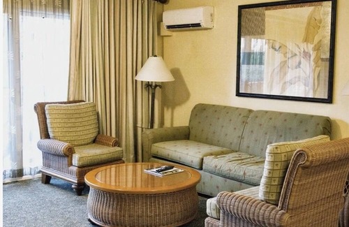 Kapaa Resort | Beachfront Hawaiian New Years