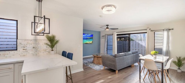 Steps from the Ocean 3bed/1.5bath Maili Beach