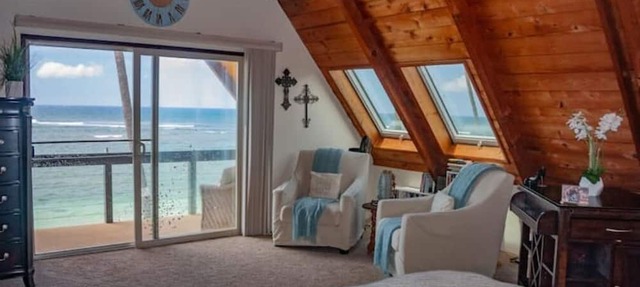 Beachfront Four Bedroom home in Beautiful Waialuan4 Bedrooms - Sleeps 11