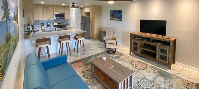 High-end Resort Condo Nestled on Molokai Shoreline
