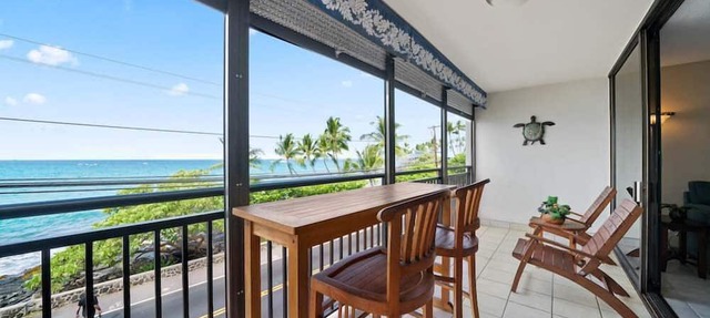 Kona Alii Oceanview Pool Shops & Restaurants