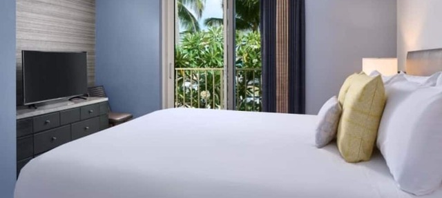 Kaimana Beach Hotel