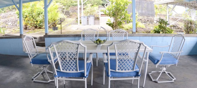 Cozy Oceanview House on 1 acre Orchard