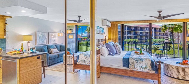 Papakea Oceanview Studio 0 Bedroom Condo by RedAwning