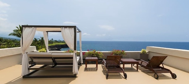 3 x Club Partial Ocean View 2 Double Beds at Outrigger Kona Resort and Spa