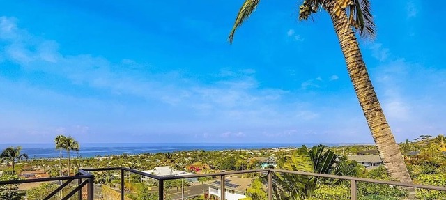 Superb 1 Bedroom Guest House with180 deg Ocean View.