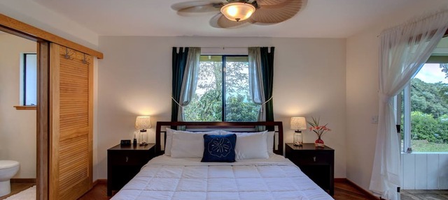 Hamakua Pukana La Hale 3 Bedroom Home by RedAwning