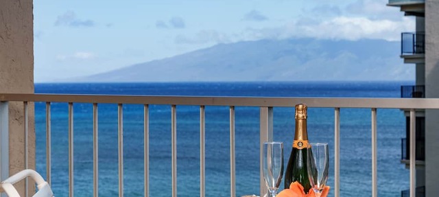 Royal Kahana 702 Studio Bedroom Condo by RedAwning