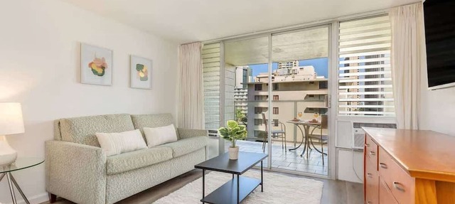 @marbella Lane - Stylish Island Stay w/City Views
