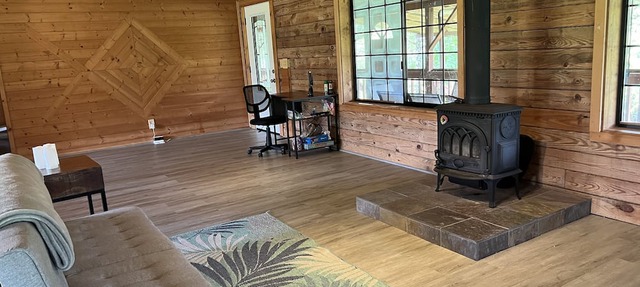 Hawaiian Forest Estate. 3 Cabins- Sleeps 15! 30 Minutes to Volcano National Park